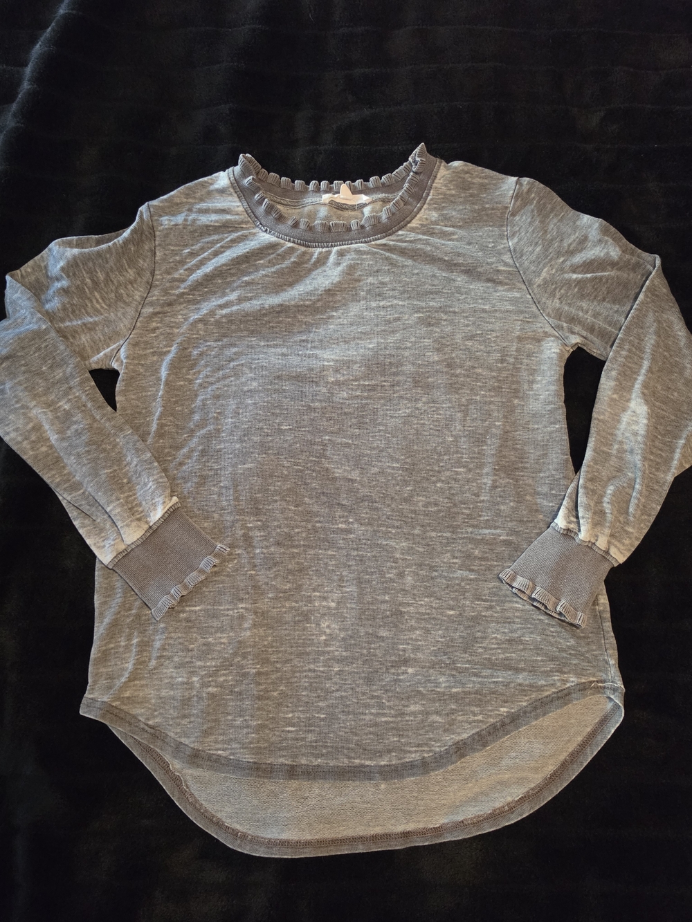 Jane + Delancey Gray Long Sleeve Thermal Top with Lettuce Trim - Size Small